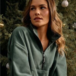 Fabletics No Chill Fleece Half-Zip